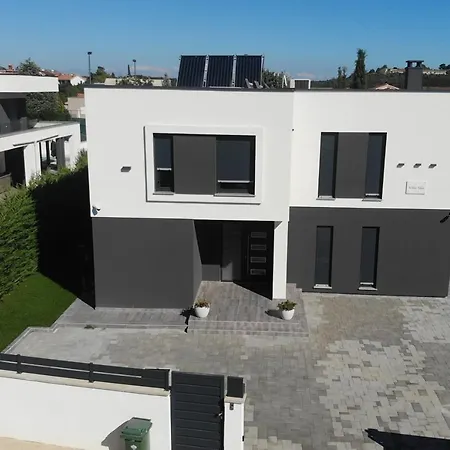 Ula In With Heated Pool And Sauna Вилла Пула