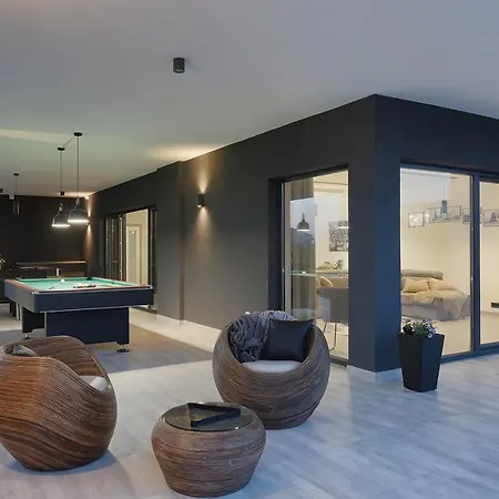 Ula In With Heated Pool And Sauna *