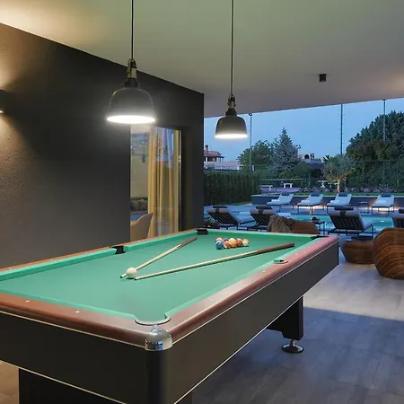 Ula In With Heated Pool And Sauna Пула