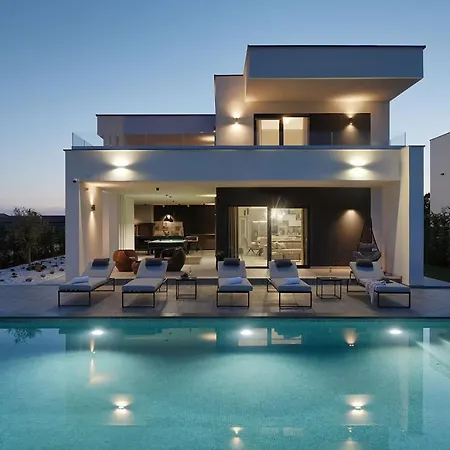 Ula In With Heated Pool And Sauna Вилла