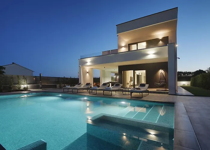 Ula In With Heated Pool And Sauna * Pula
