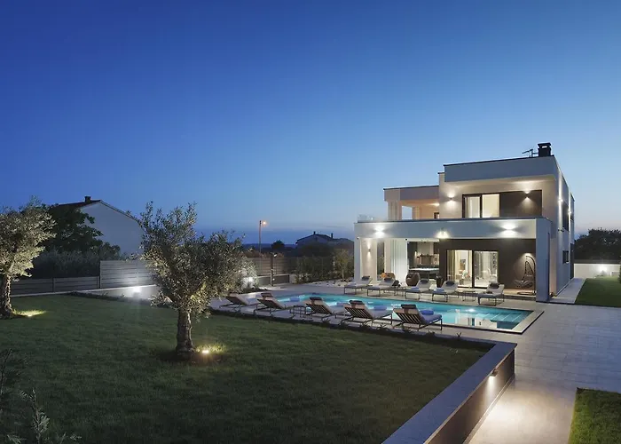 Villa Ula In With Heated Pool And Sauna *