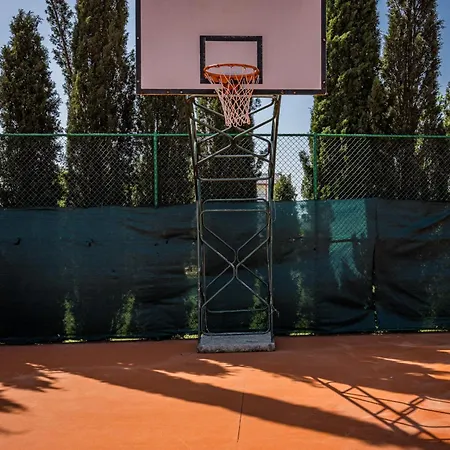 Ula In With Heated Pool, Sauna & Private Tennis Court Вилла