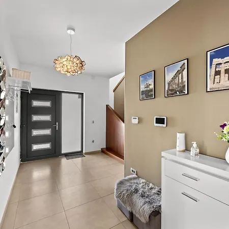Вилла Ula In With Heated Pool, Sauna & Private Tennis Court