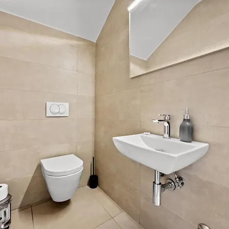 Вилла Ula In With Heated Pool, Sauna & Private Tennis Court Пула