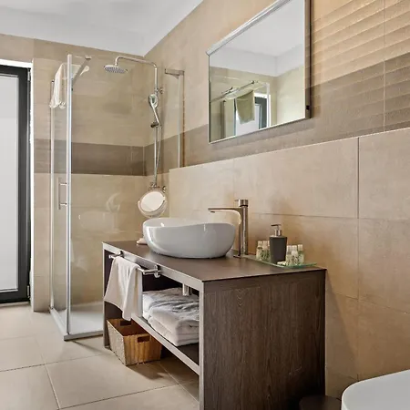 Ula In With Heated Pool, Sauna & Private Tennis Court * Пула